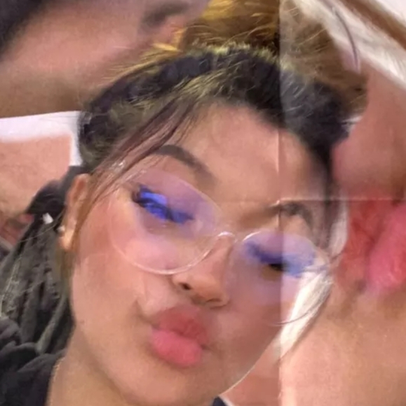 Large Transparent Fashion UV Protecting Glasses - Picture 3 of 8